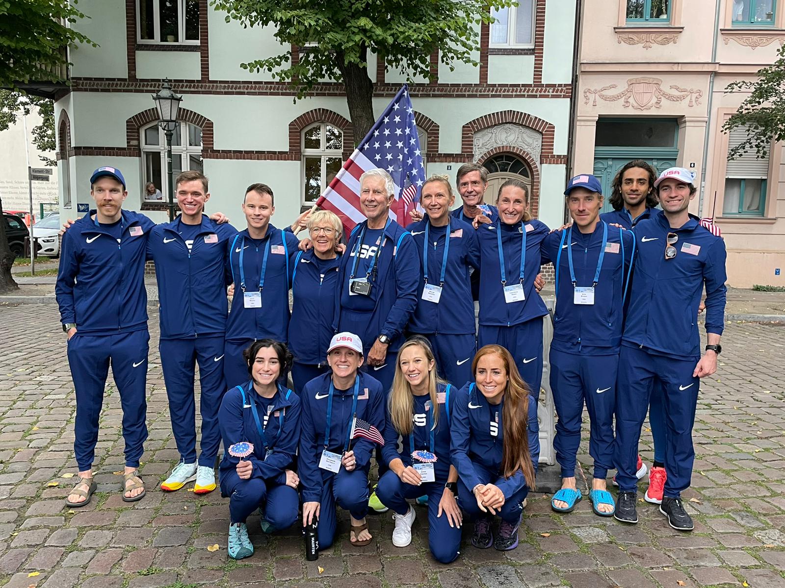 Team USA posing as a group at the 2022 World 100k Championships.